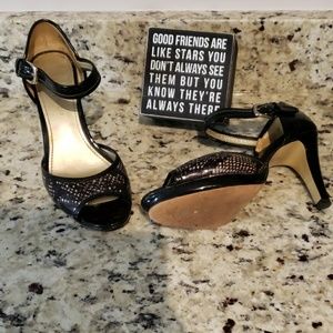 Anne Klein AK Super Snakeskin Heels 💜💗